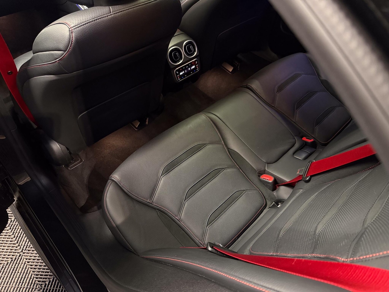 Used Mercedes-Benz C Class 2022 for sale - 77573904: Photo 26