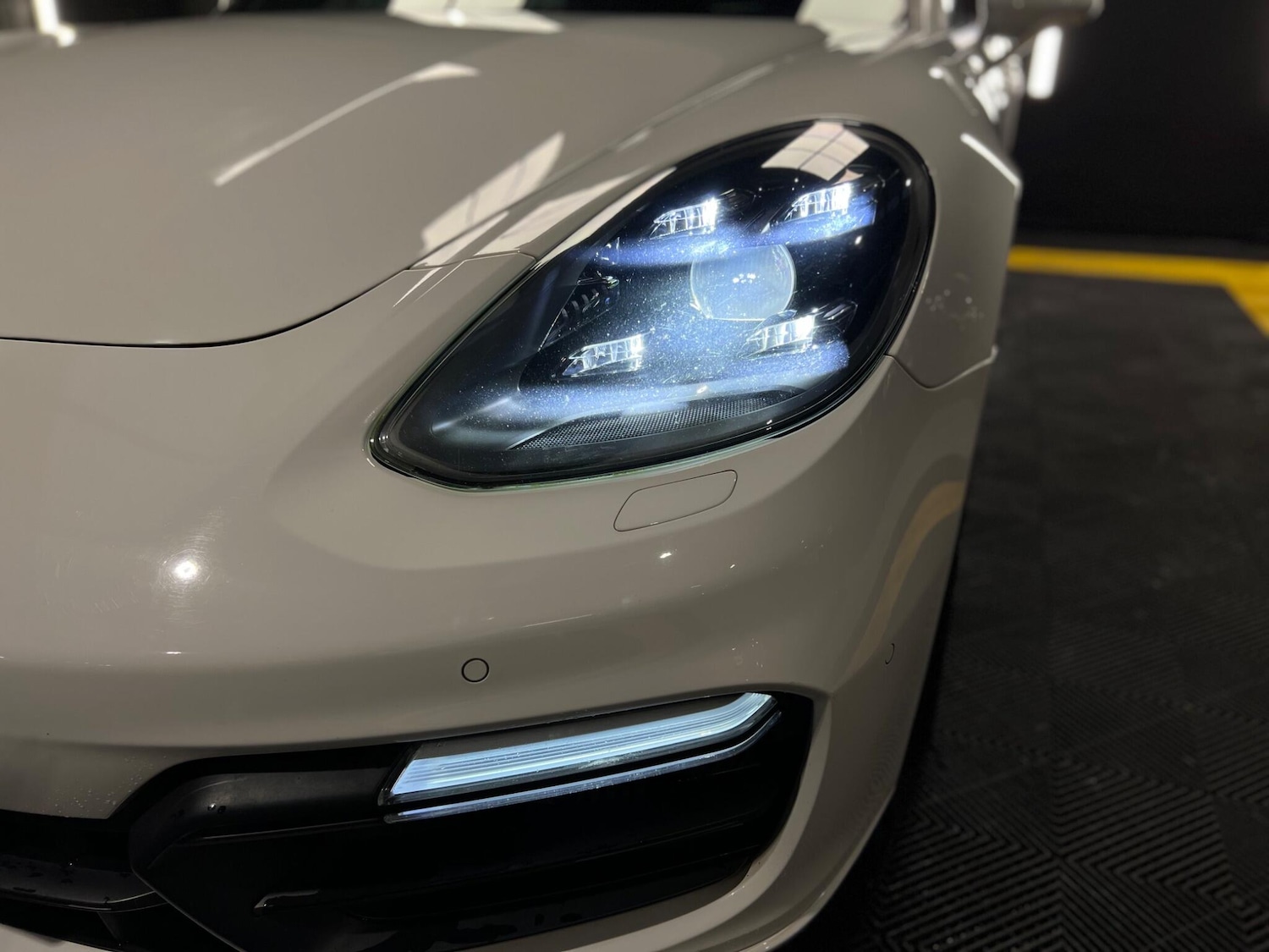 Used Porsche Panamera 2017 for sale - 77278697: Photo 17