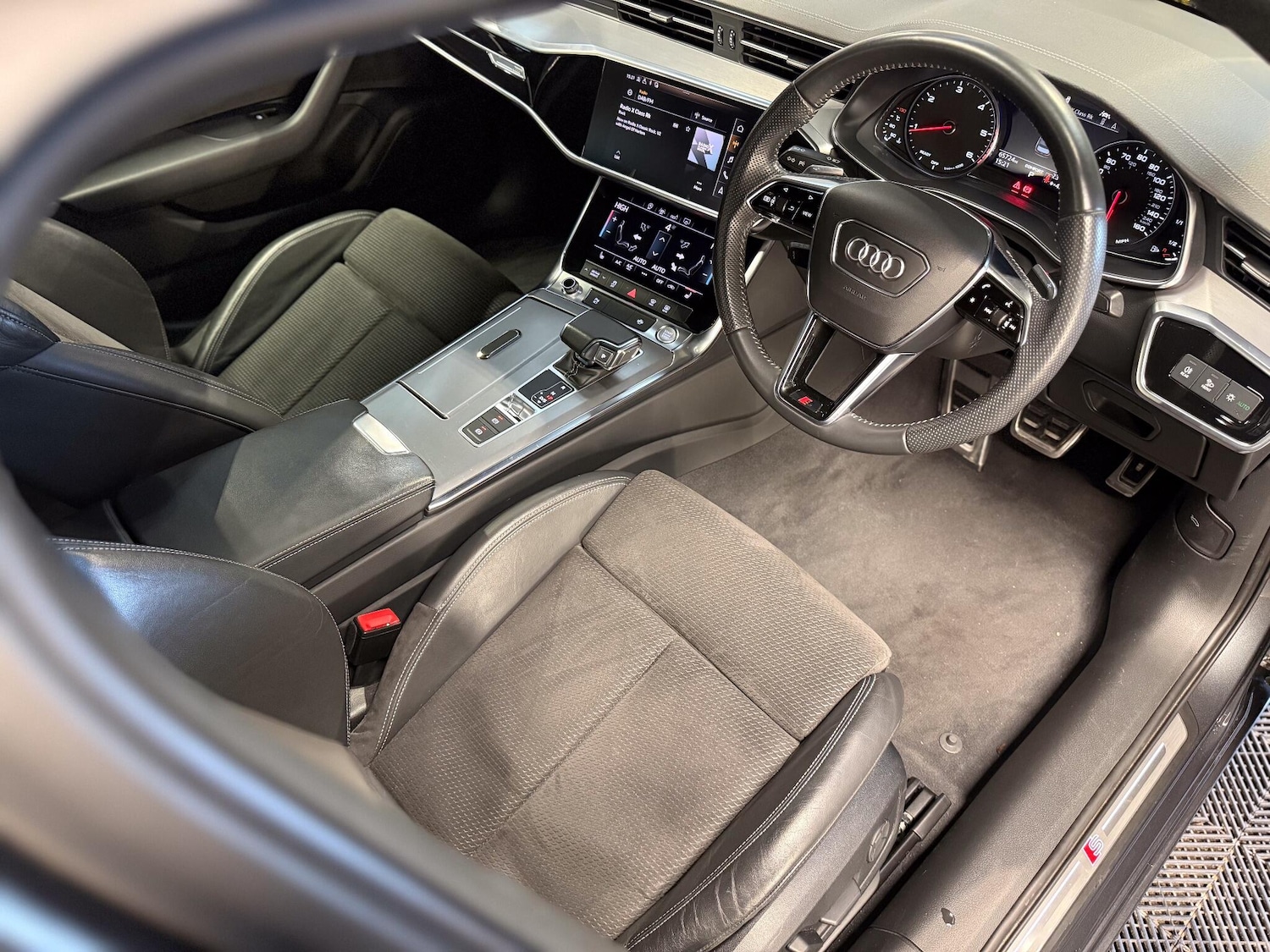 Used Audi A6 Saloon for sale - 77131507: Photo 15