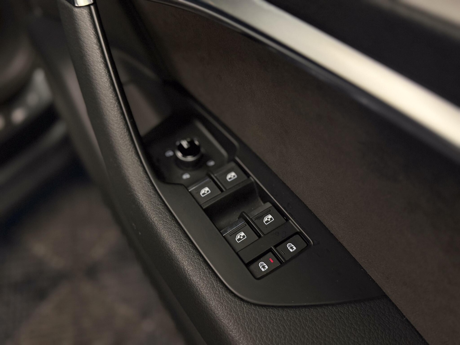 Used Audi A6 Saloon for sale - 77131507: Photo 31