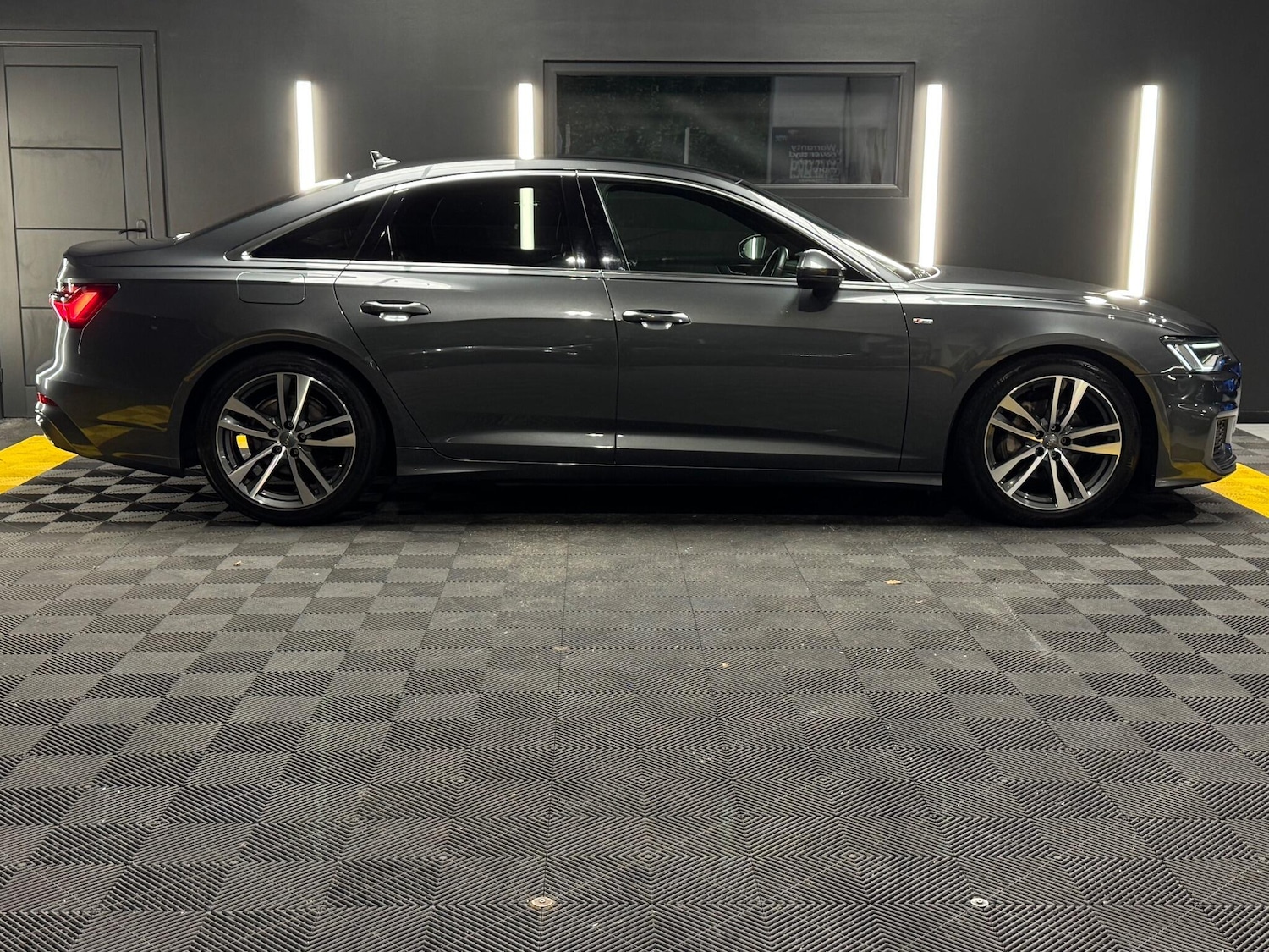 Used Audi A6 Saloon for sale - 77131507: Photo 5