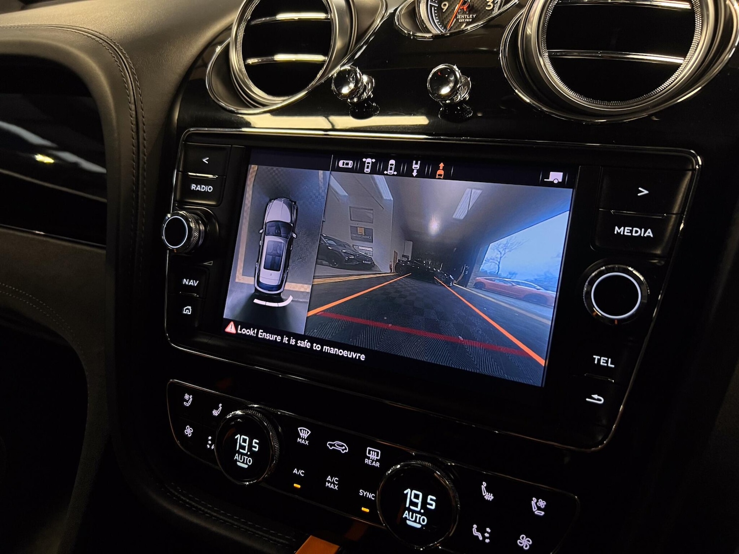 Used Bentley Bentayga 2020 for sale - 77331185: Photo 39