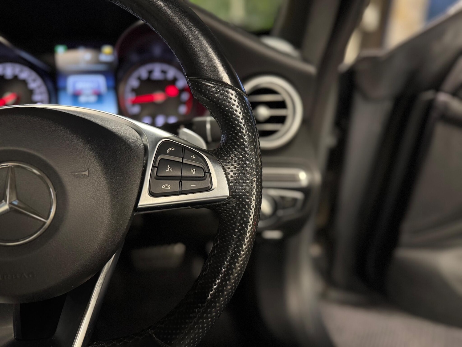 Used Mercedes-Benz C Class 2017 for sale - 77040321: Photo 23