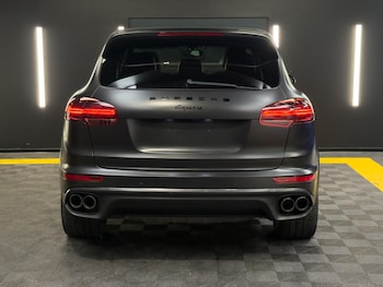 Used Porsche Cayenne 2017 for sale - 78547909: Photo
