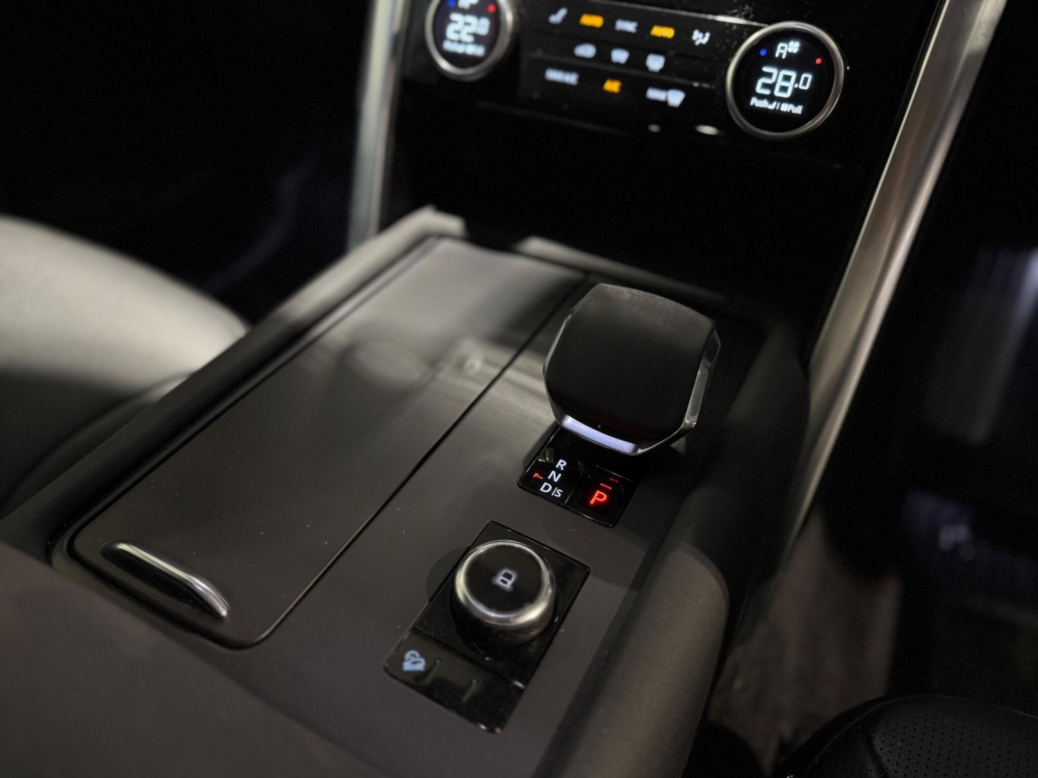 Used Land Rover Discovery 2021 for sale - 76849929: Photo 21