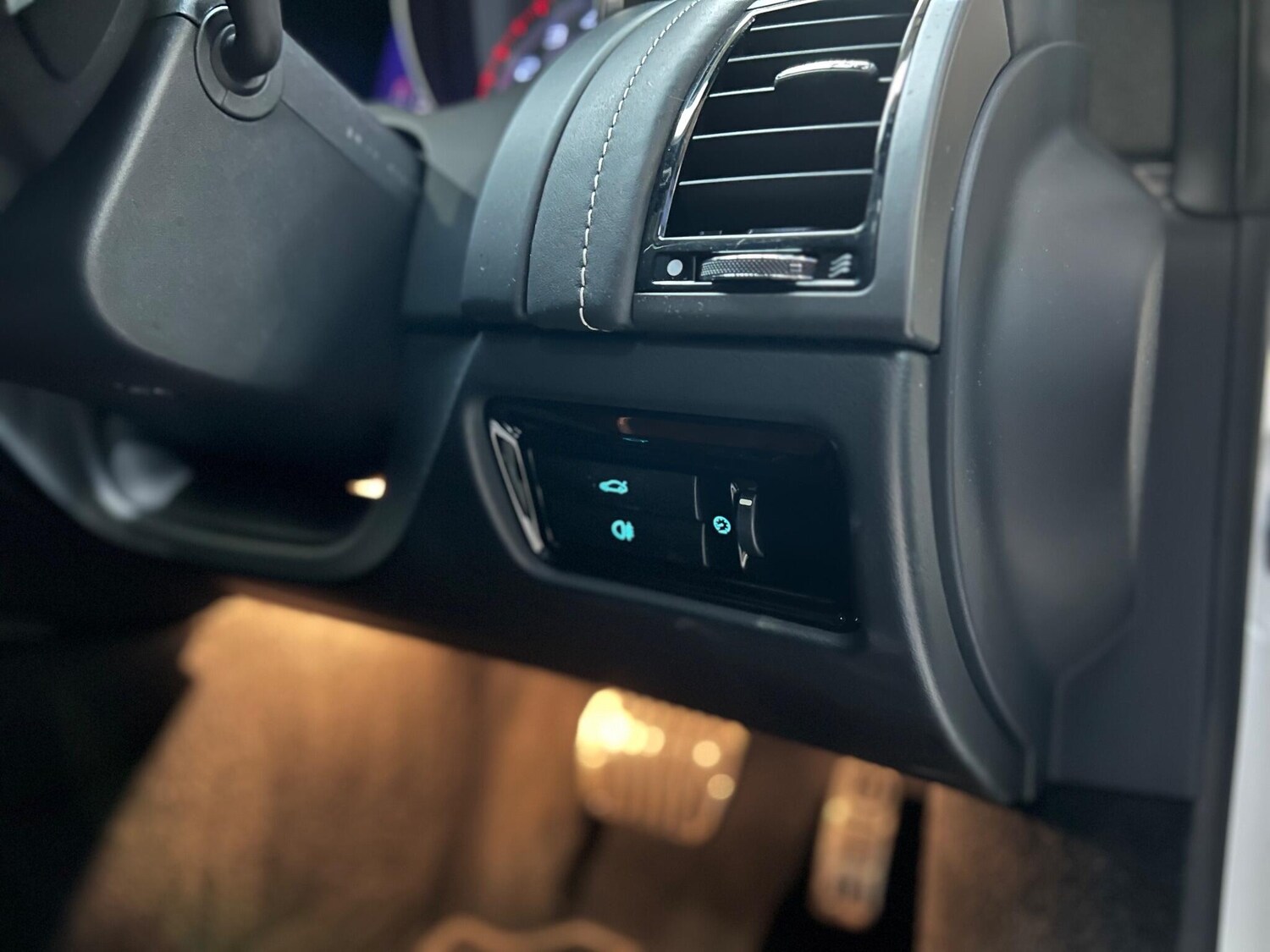 Used Jaguar F-Type for sale - 76658922: Photo 36