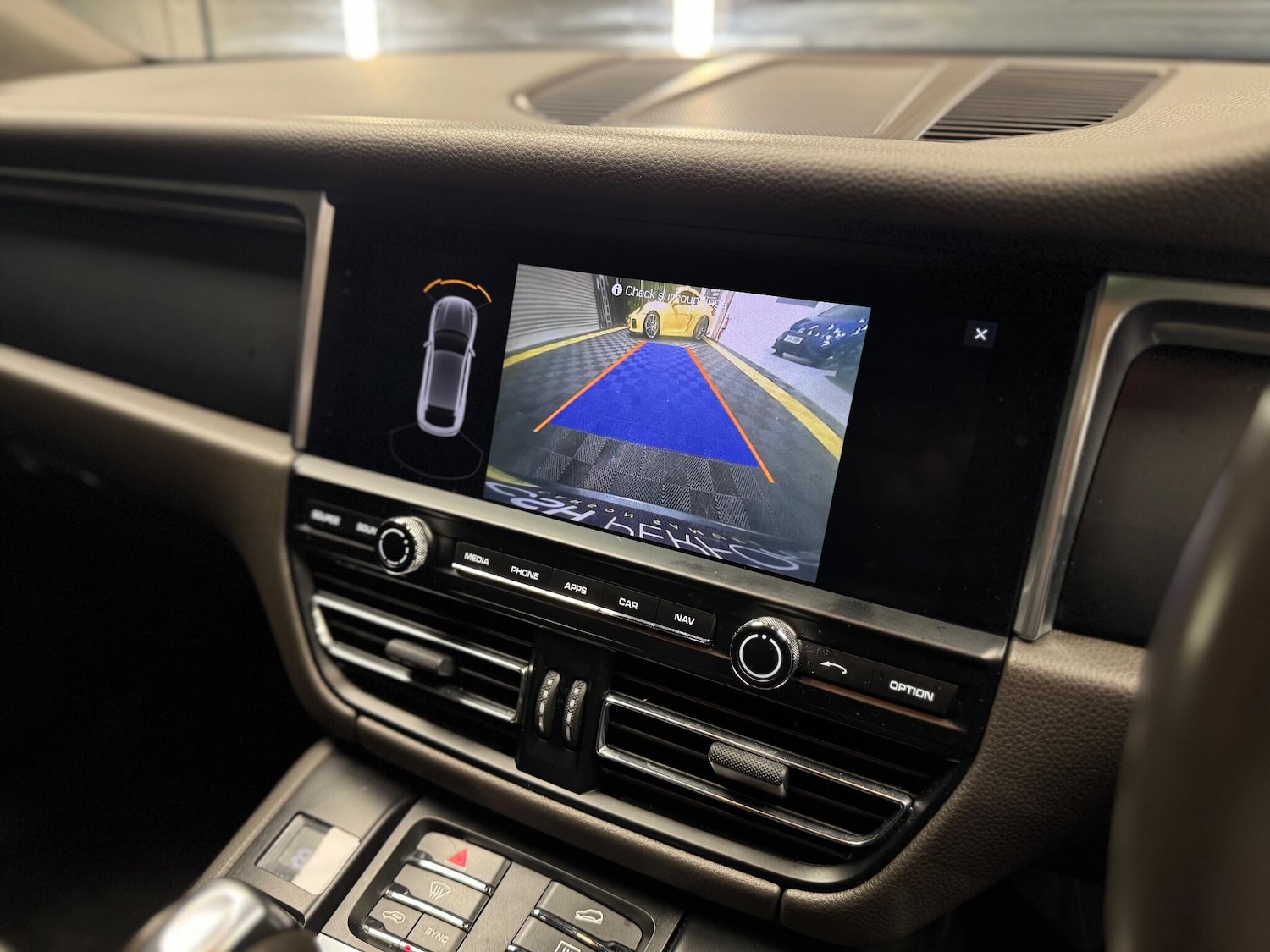 Used Porsche Macan 2019 for sale - 76965582: Photo 26