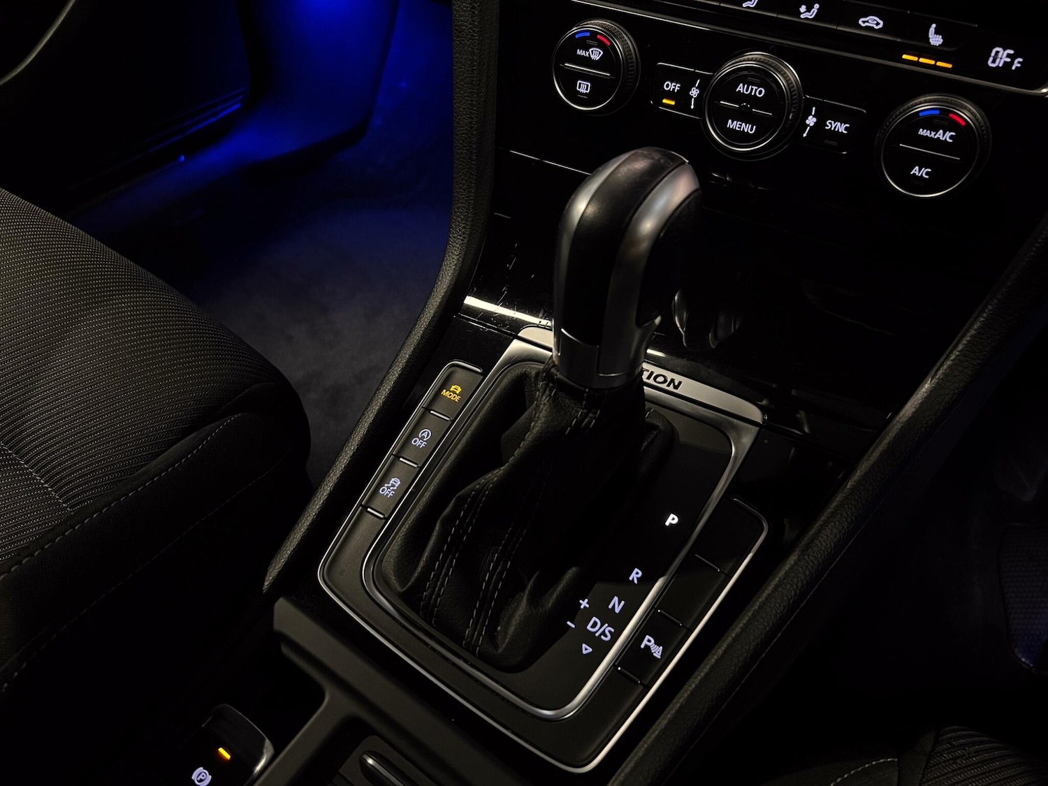 Used Volkswagen Golf 2018 for sale - 77255352: Photo 36