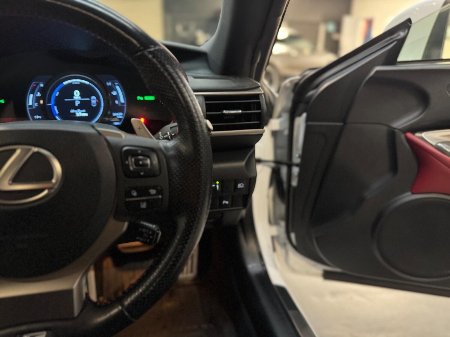 Used Lexus RC 2018 for sale - 76658301: Photo 24