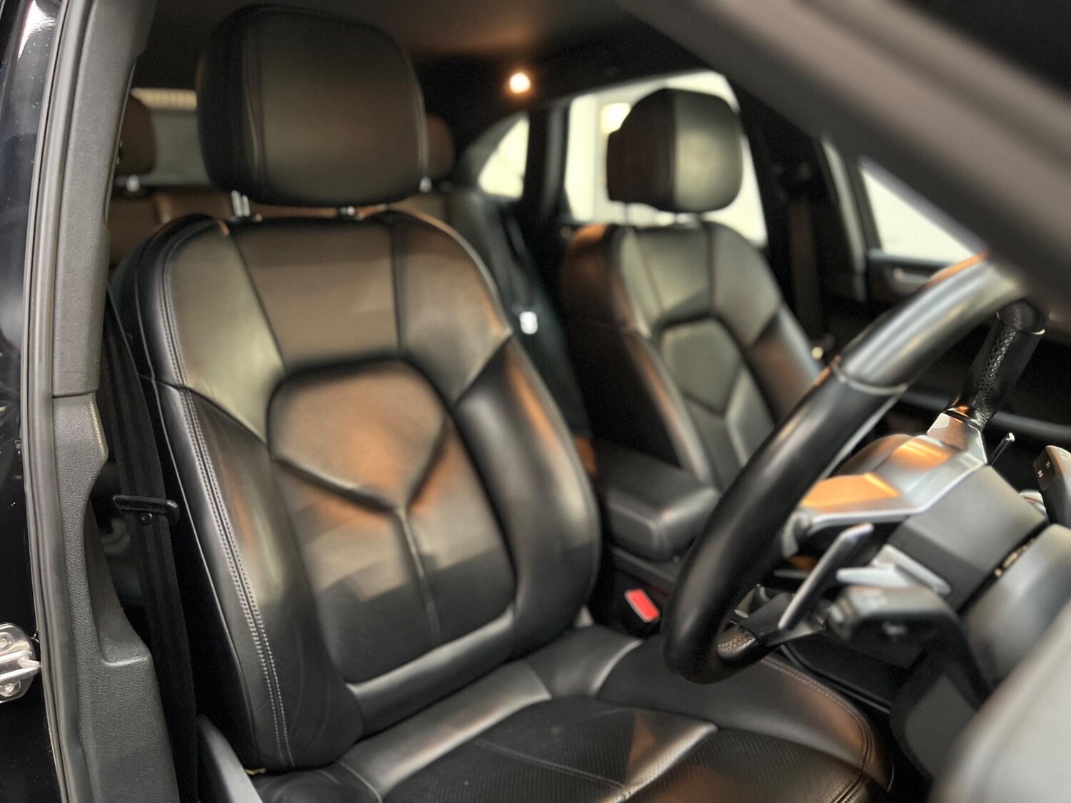 Used Porsche Macan 2015 for sale - 76657250: Photo 14