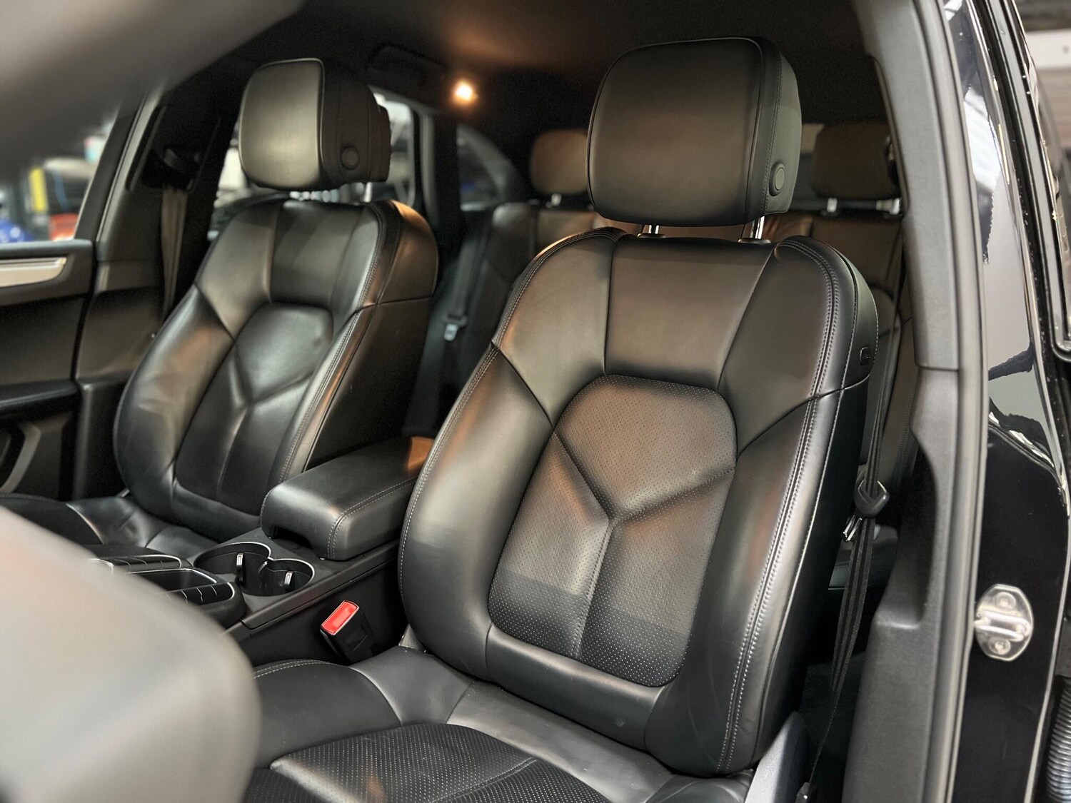 Used Porsche Macan 2015 for sale - 76657250: Photo 16