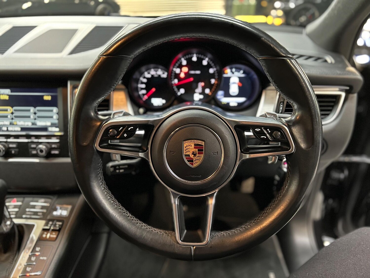 Used Porsche Macan 2015 for sale - 76657250: Photo 22