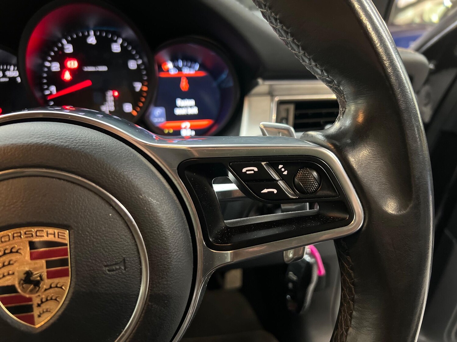 Used Porsche Macan 2015 for sale - 76657250: Photo 25