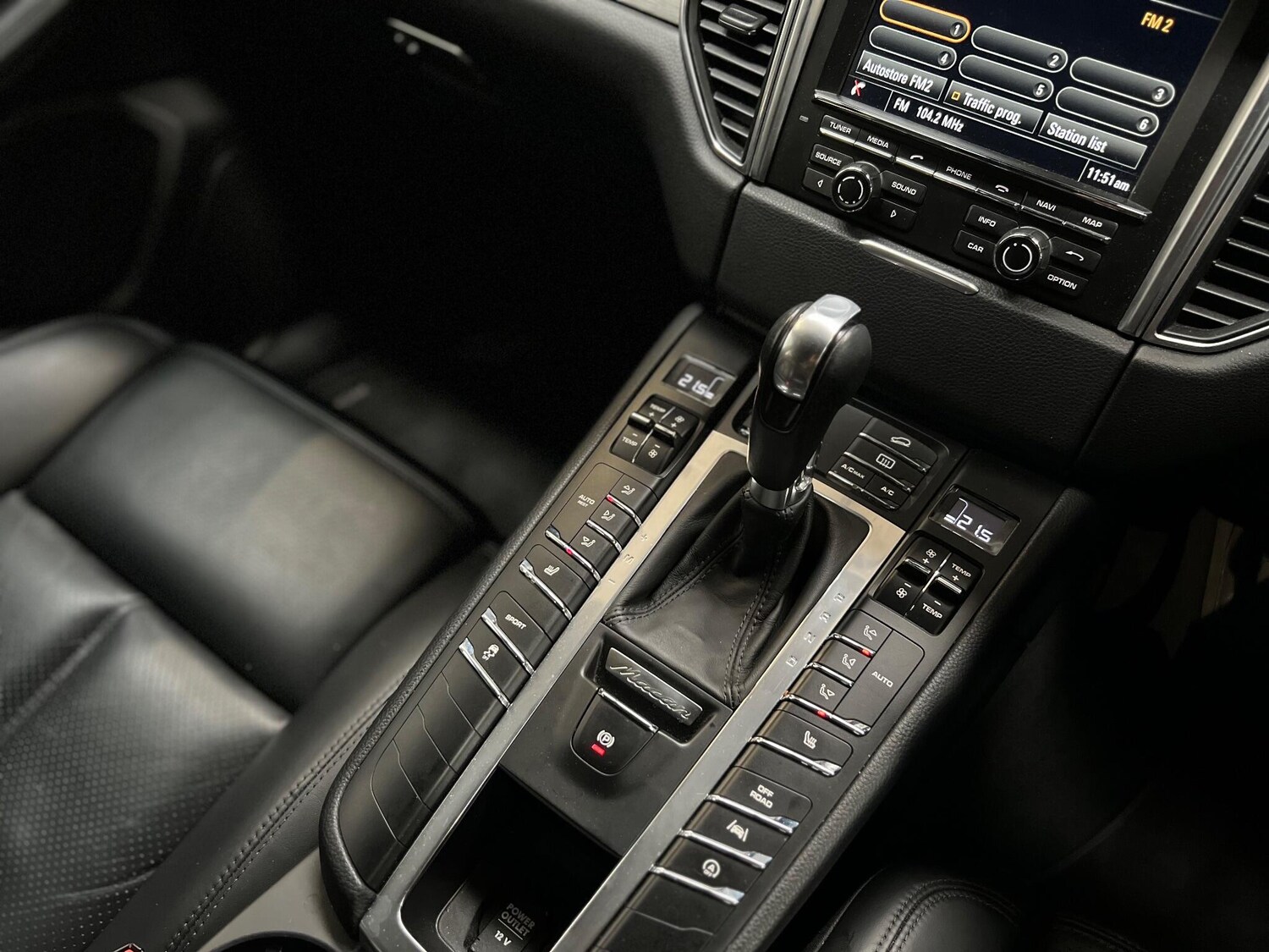 Used Porsche Macan 2015 for sale - 76657250: Photo 28