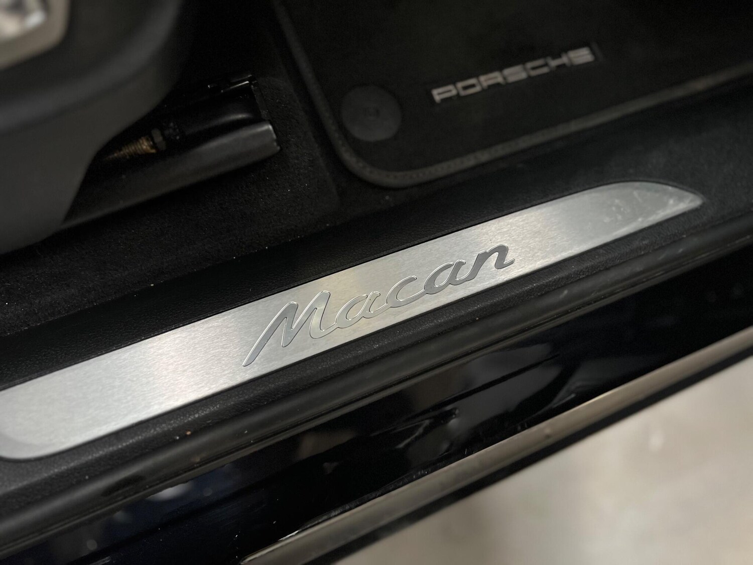 Used Porsche Macan 2015 for sale - 76657250: Photo 29