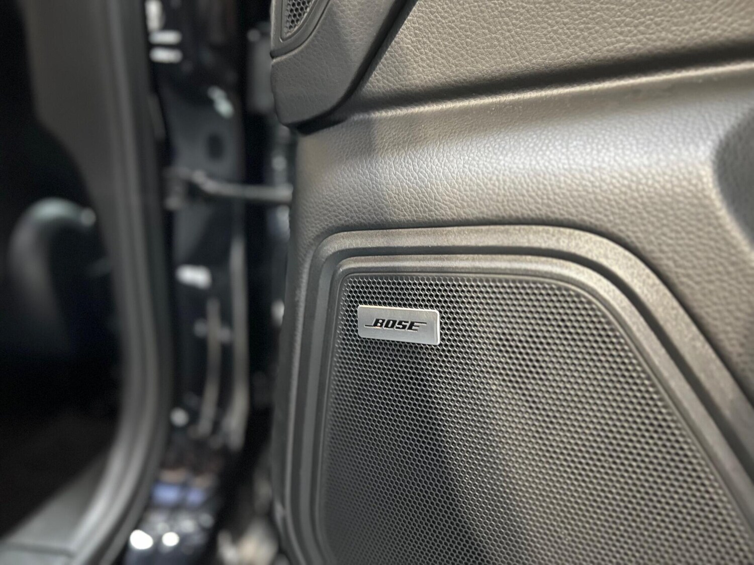 Used Porsche Macan 2015 for sale - 76657250: Photo 37