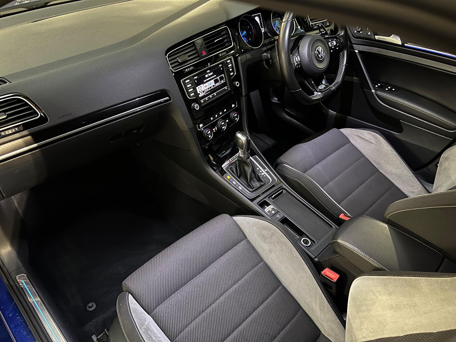 Used Volkswagen Golf 2016 for sale - 76658189: Photo 37