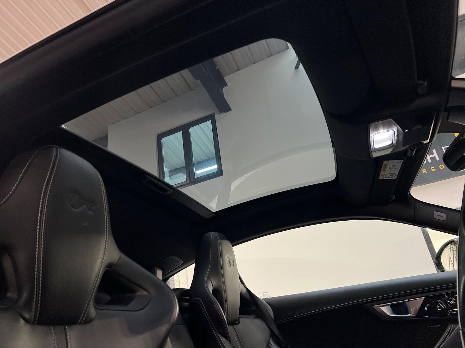 Used Jaguar F-Type for sale - 76996367: Photo 40