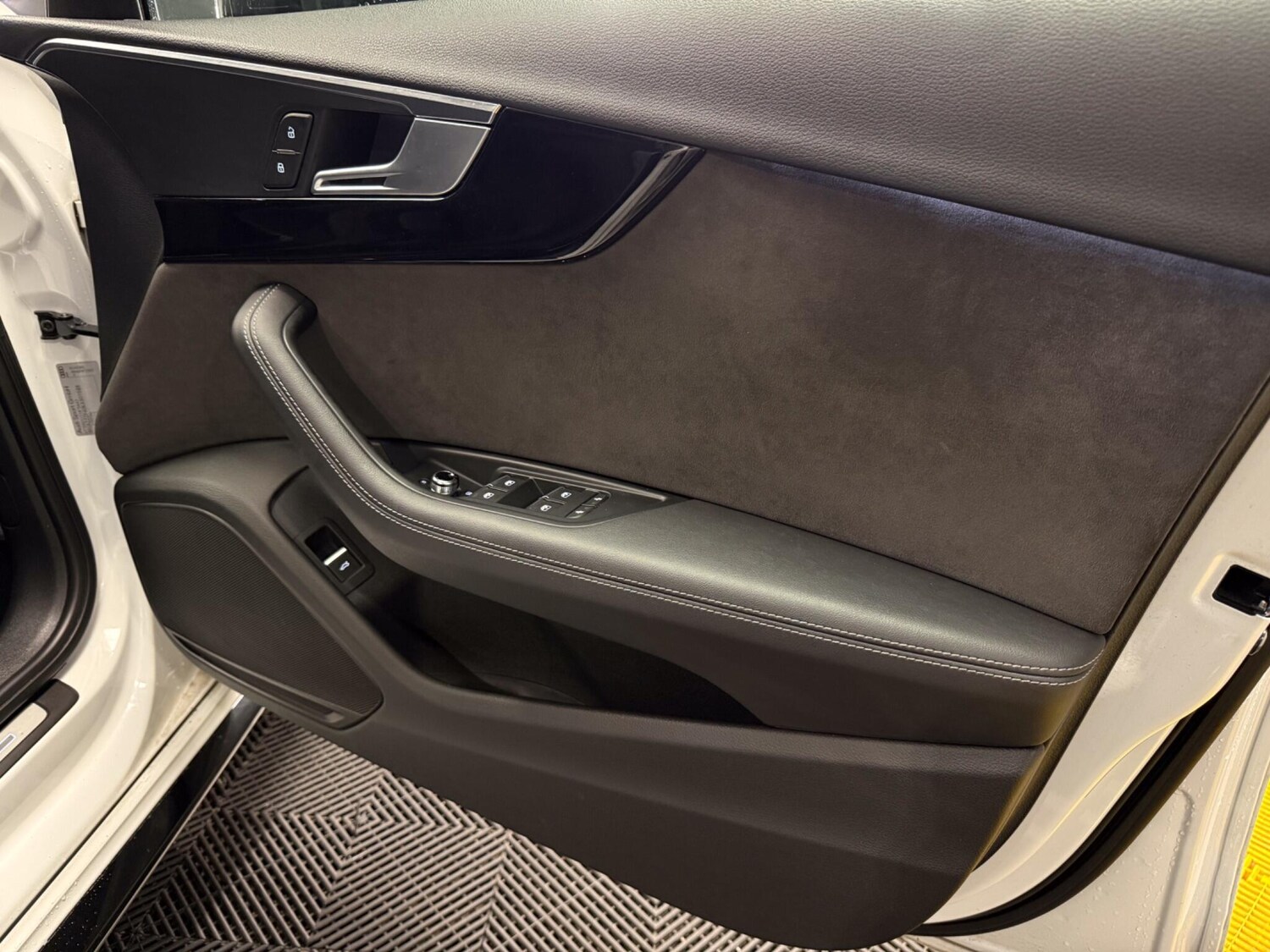 Used Audi RS4 2019 for sale - 77783565: Photo 46