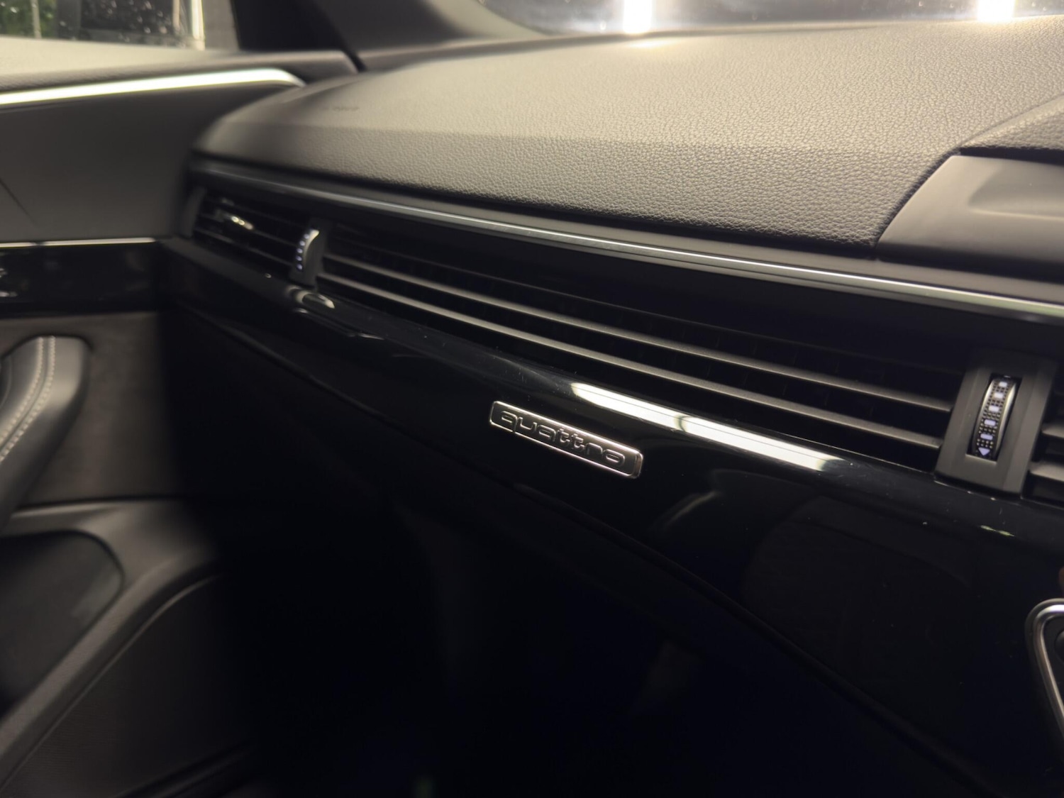 Used Audi RS4 2019 for sale - 77783565: Photo 51