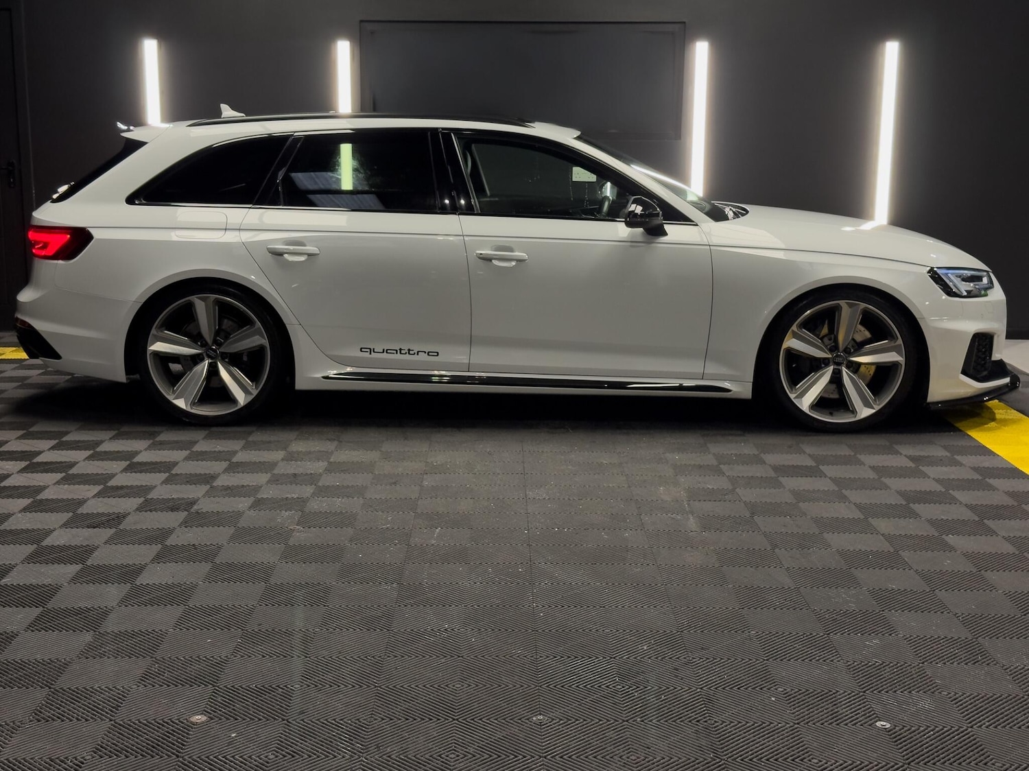 Used Audi RS4 2019 for sale - 77783565: Photo 6