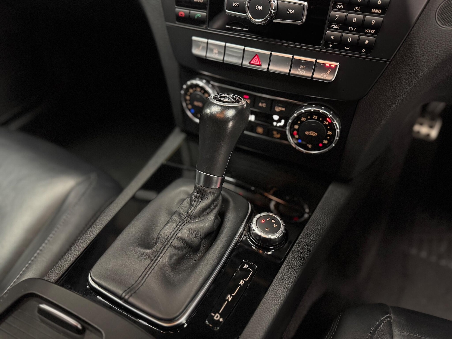 Used Mercedes-Benz C Class 2014 for sale - 77074878: Photo 27