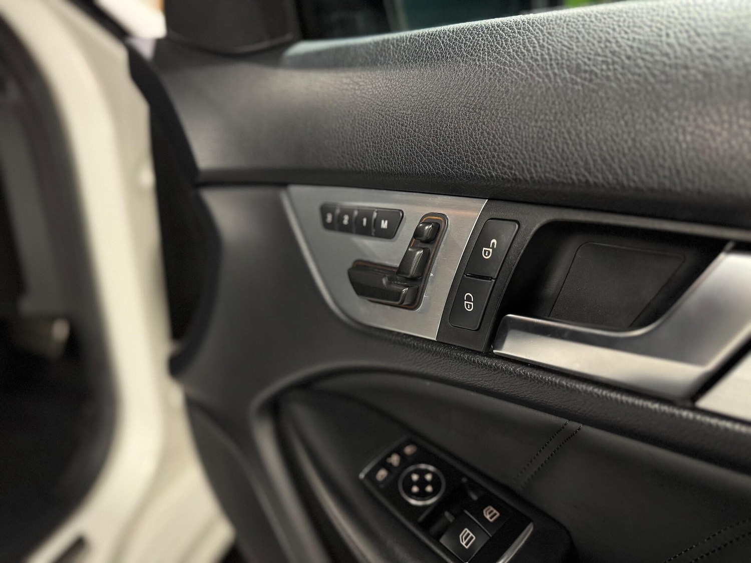 Used Mercedes-Benz C Class 2014 for sale - 77074878: Photo 28