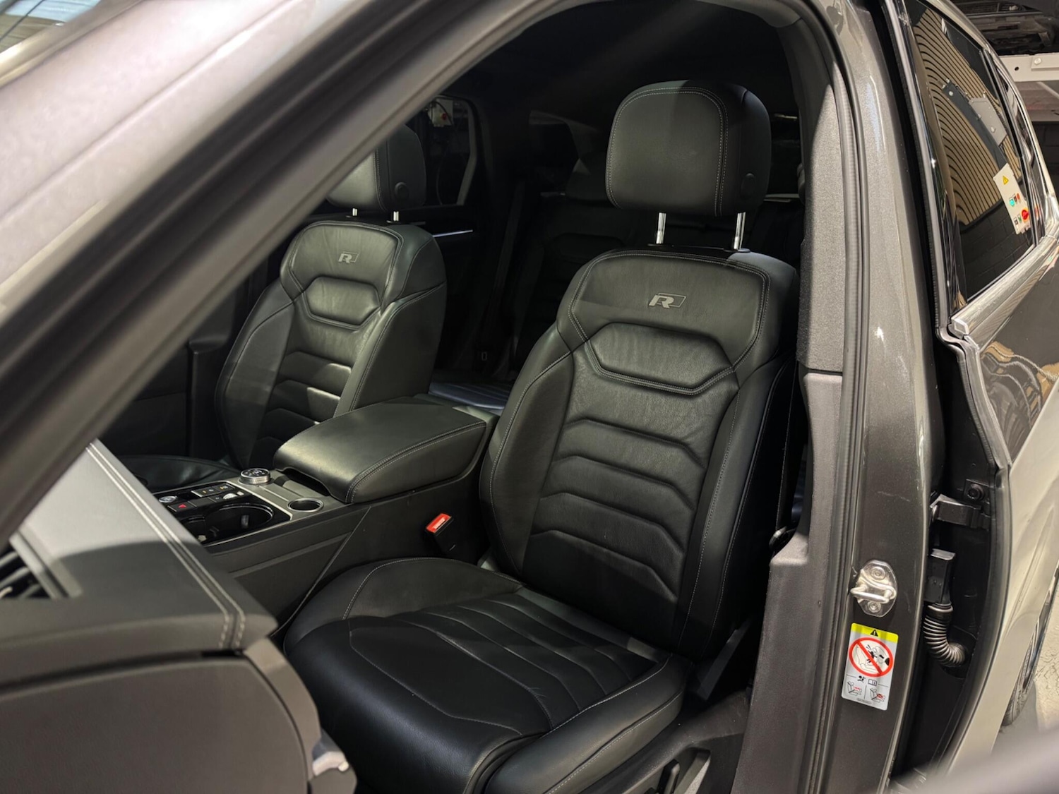 Used Volkswagen Touareg 2018 for sale - 76702320: Photo 17