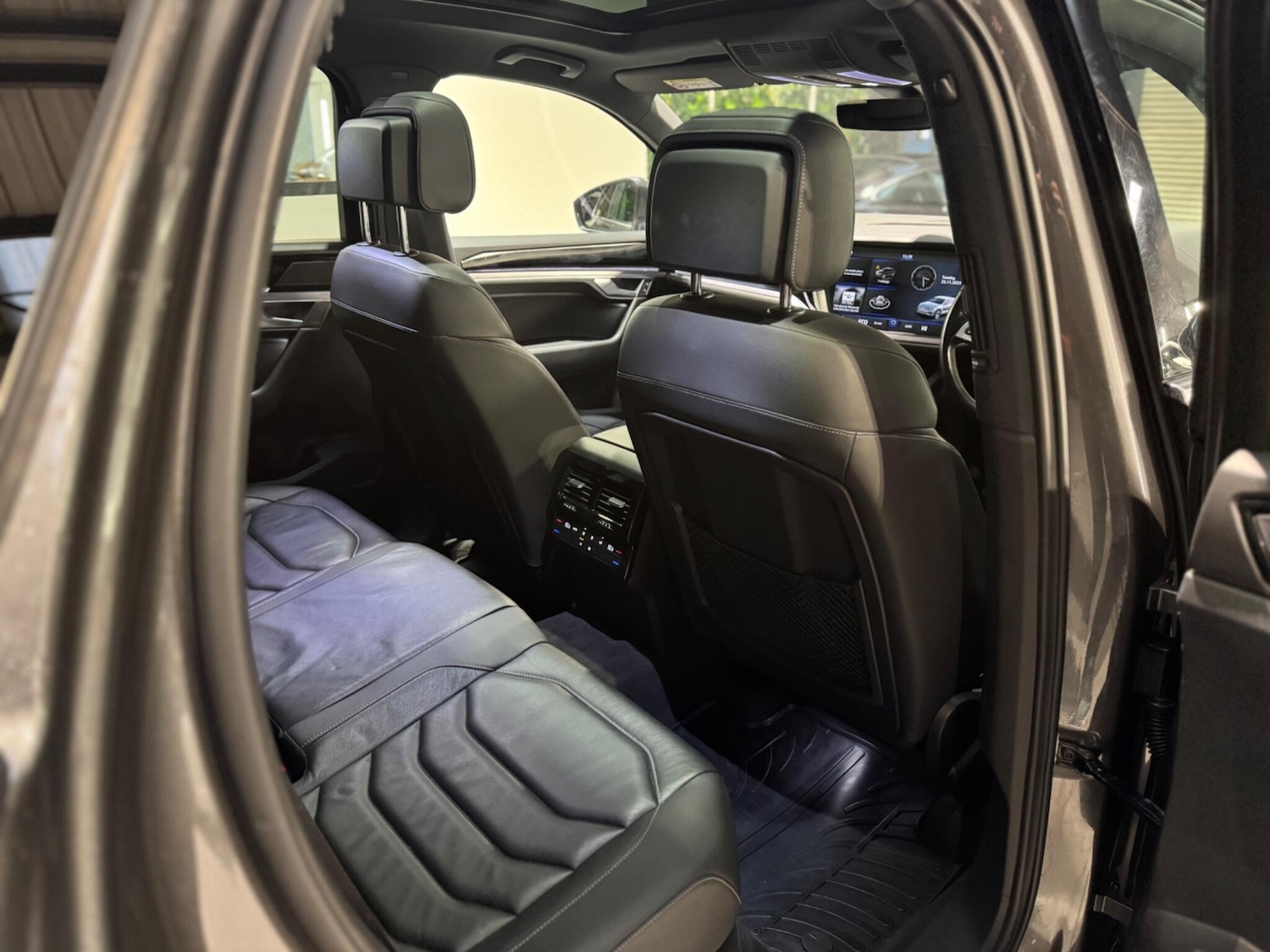 Used Volkswagen Touareg 2018 for sale - 76702320: Photo 19