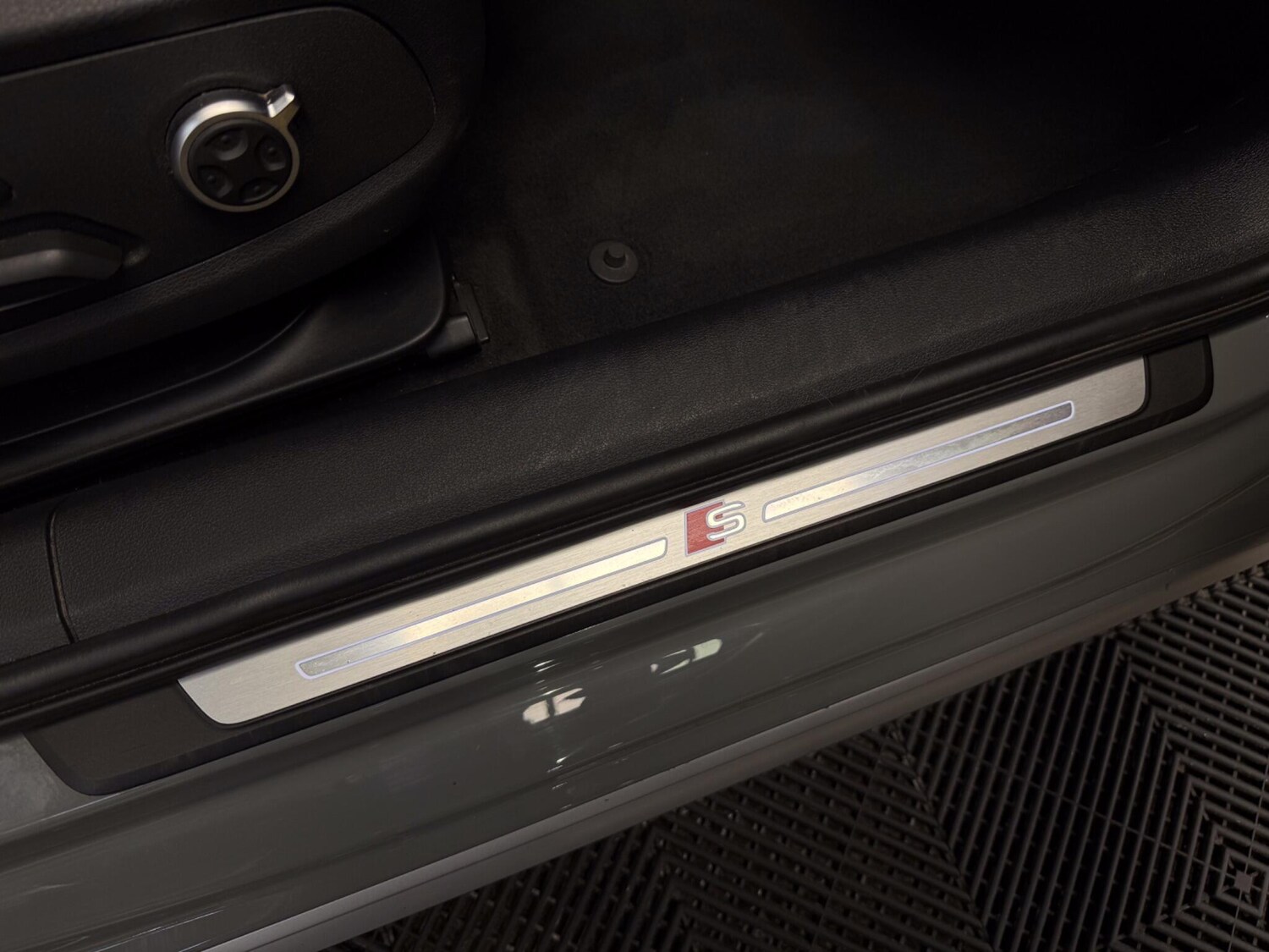 Used Audi A4 2019 for sale - 77969784: Photo 50