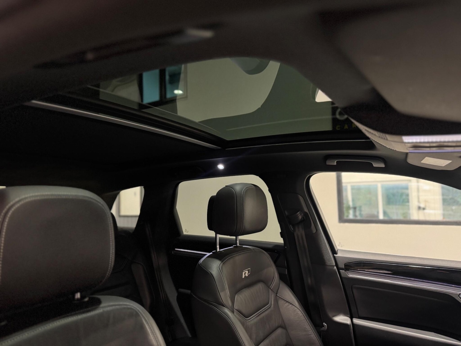 Used Volkswagen Touareg 2018 for sale - 76996846: Photo 15