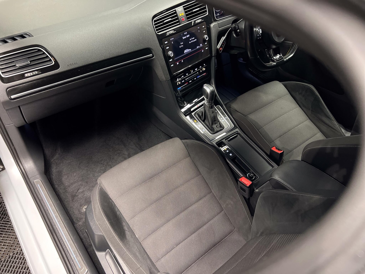 Used Volkswagen Golf 2019 for sale - 77278770: Photo 20