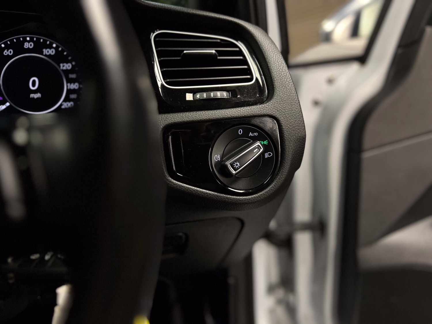 Used Volkswagen Golf 2019 for sale - 77278770: Photo 37