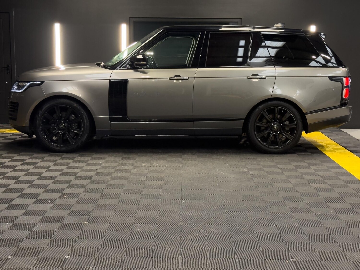 Used Land Rover Range Rover 2019 for sale - 78086666: Photo 3