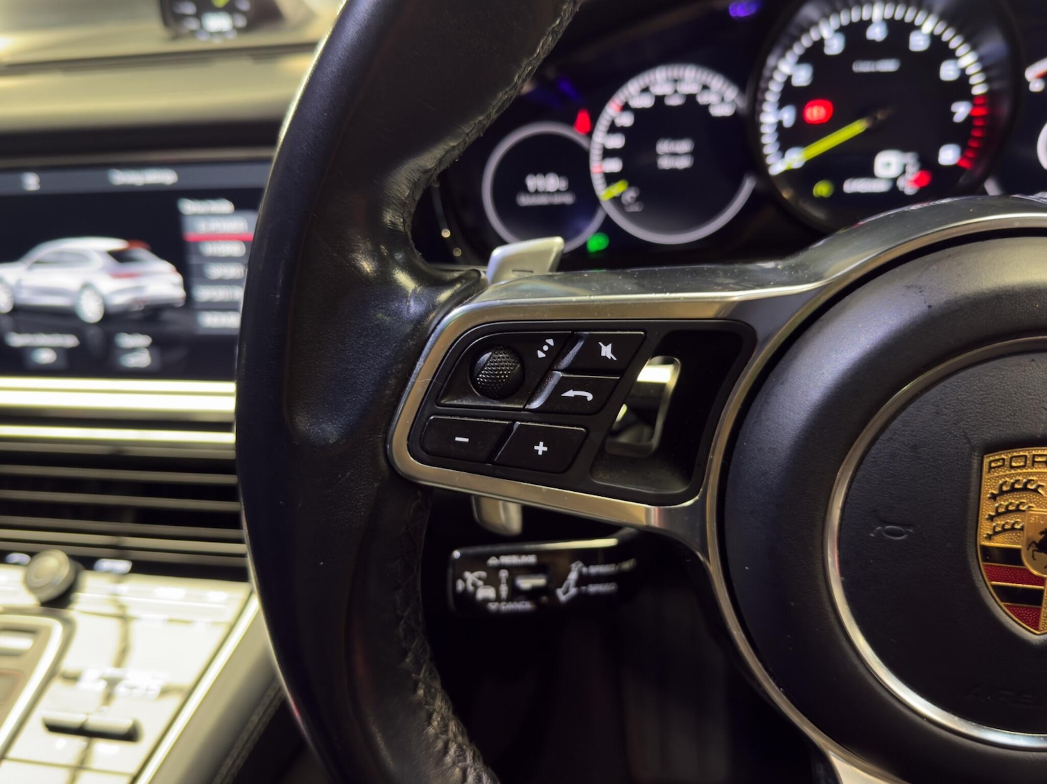 Used Porsche Panamera 2018 for sale - 77737456: Photo 31