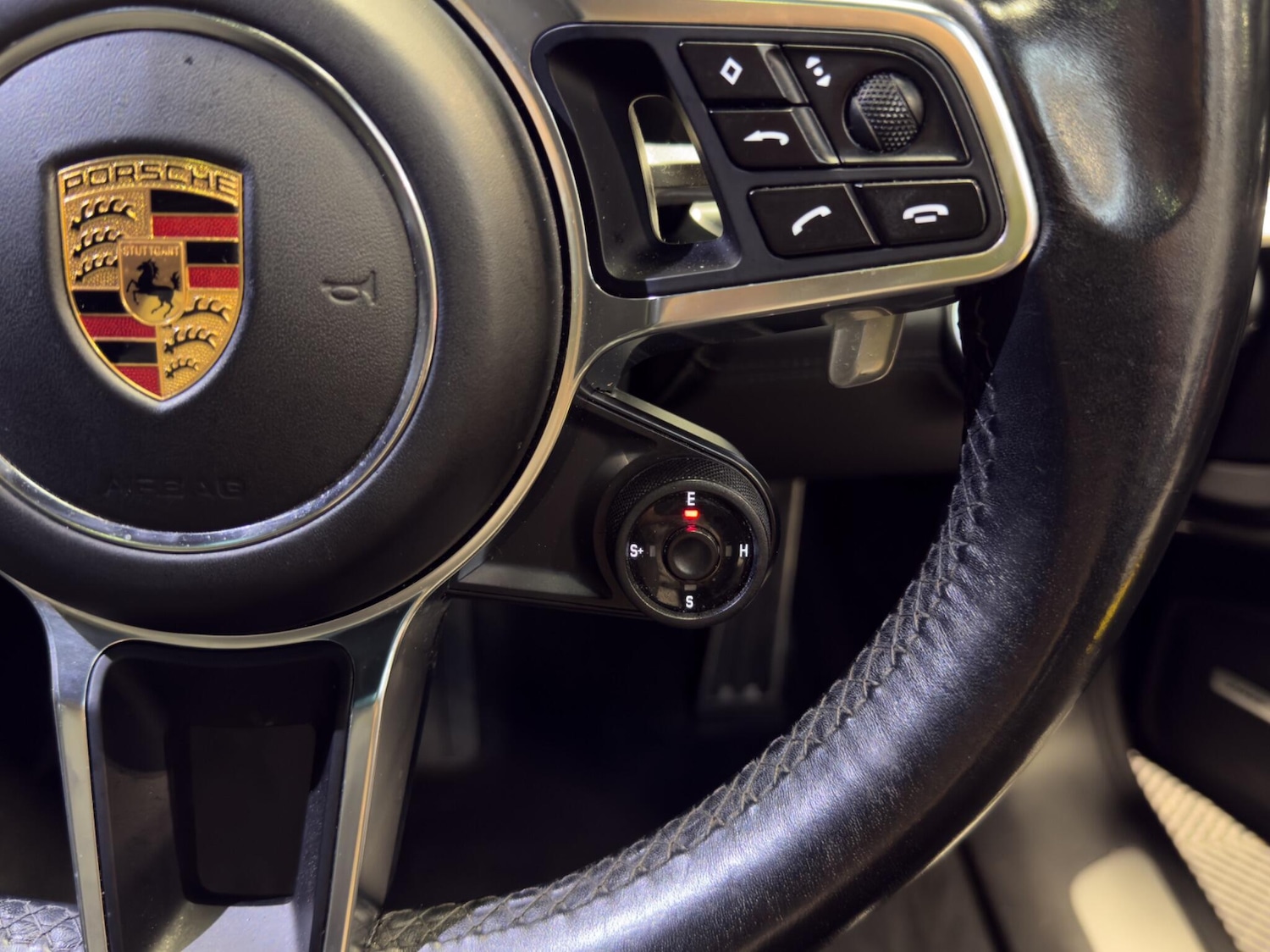 Used Porsche Panamera 2018 for sale - 77737456: Photo 33