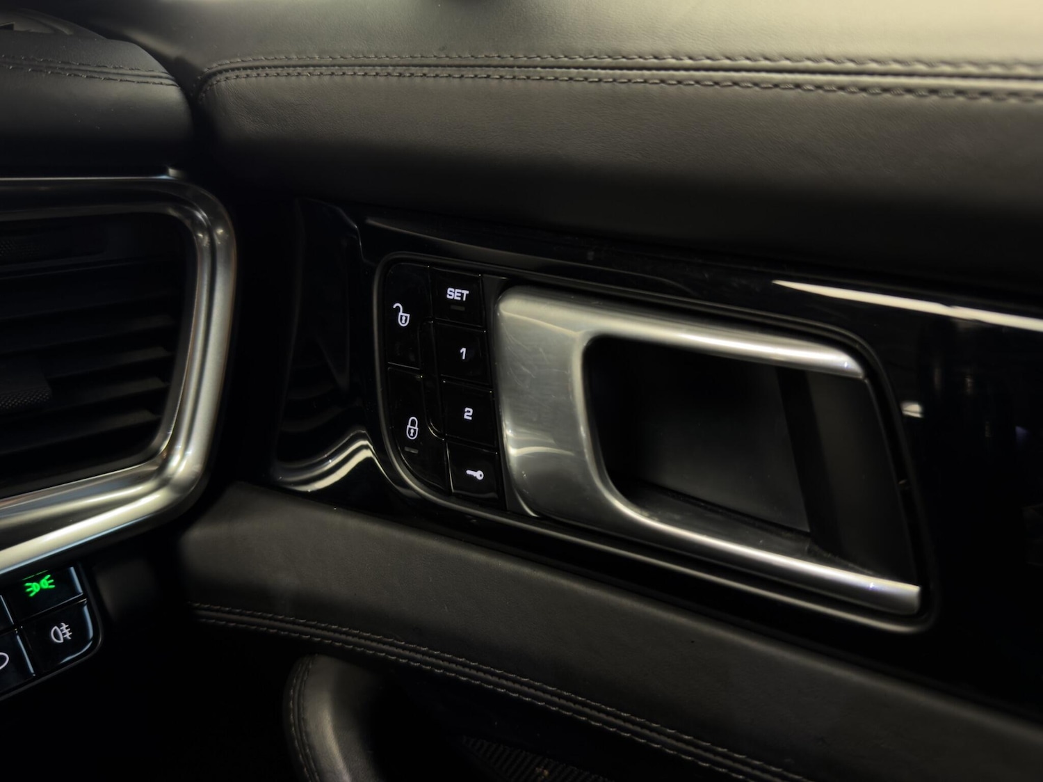 Used Porsche Panamera 2018 for sale - 77737456: Photo 46