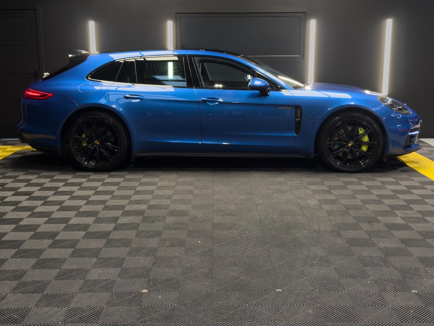 Used Porsche Panamera 2018 for sale - 77737456: Photo 6