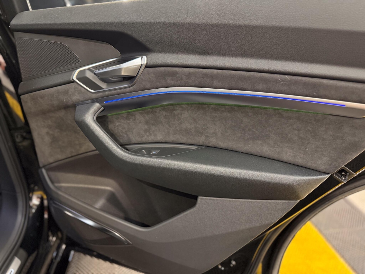 Used Audi e-tron 2020 for sale - 77823630: Photo 50