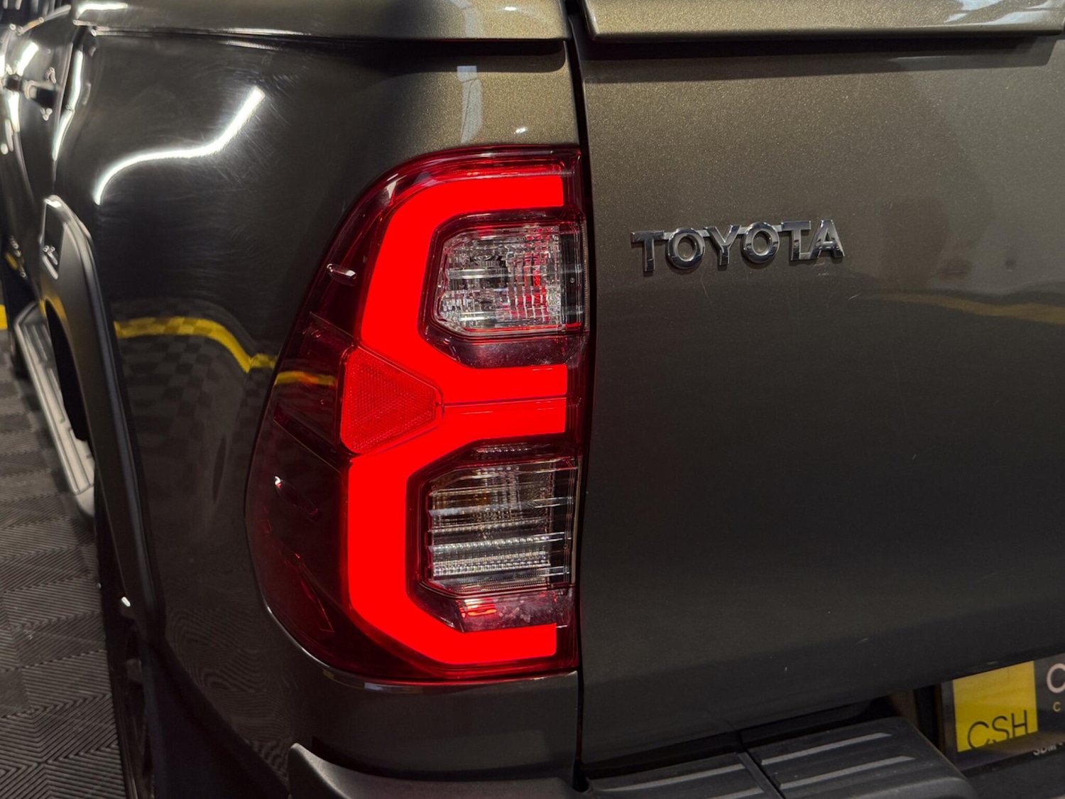 Used Toyota Hilux for sale - 77646721: Photo 10