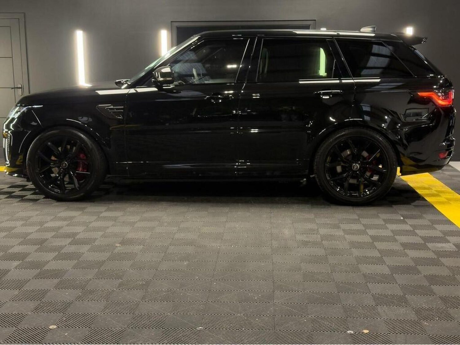 Used Land Rover Range Rover Sport 2020 for sale - 77695327: Photo 4