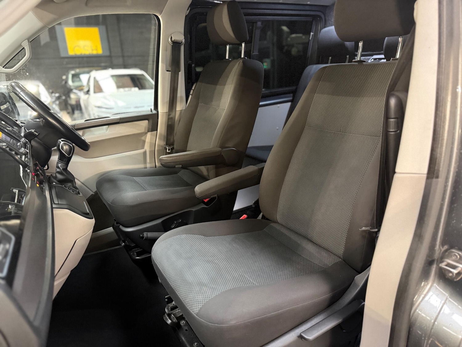 Used Volkswagen Transporter 2019 for sale - 76866147: Photo 21