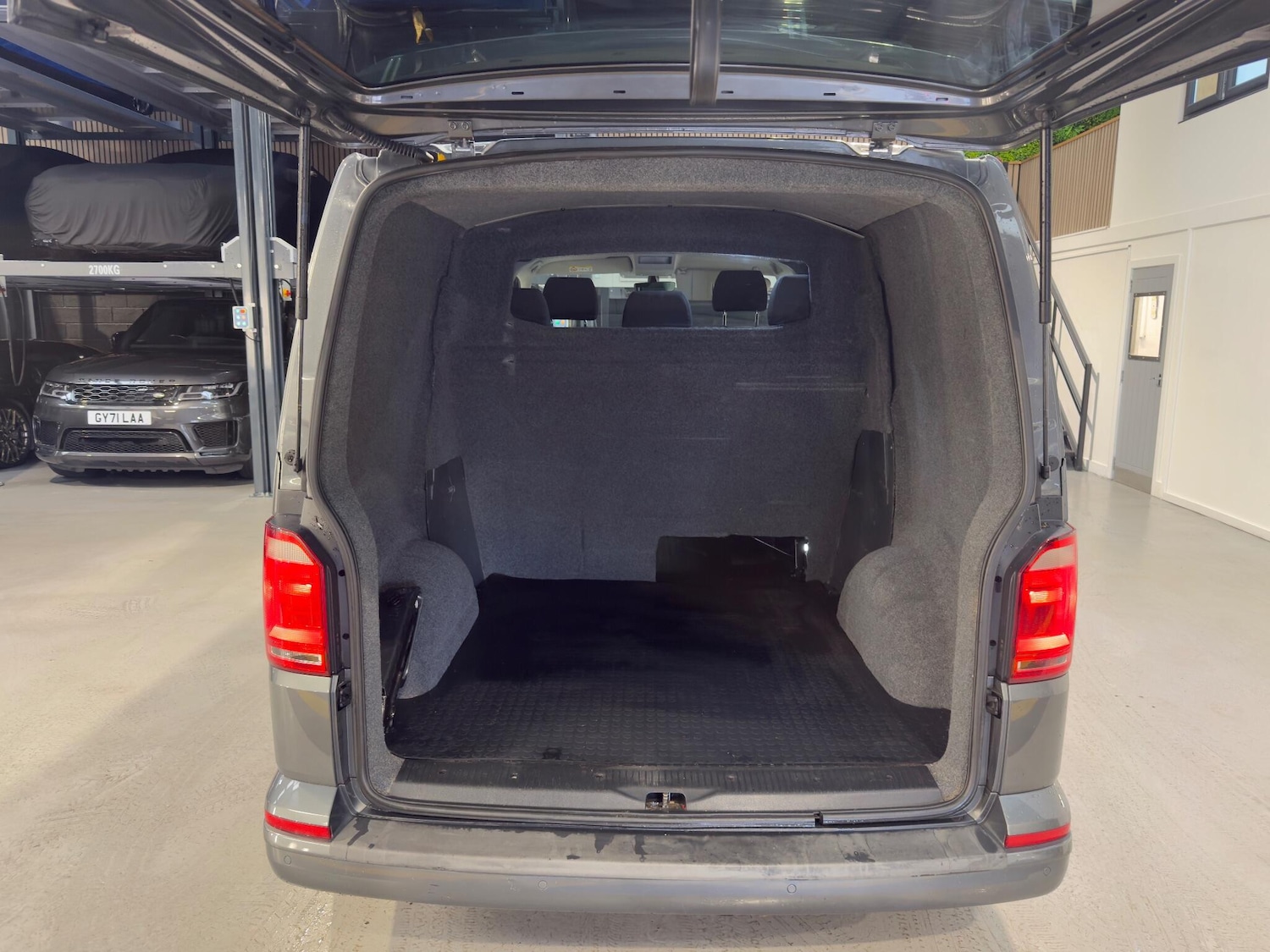 Used Volkswagen Transporter 2019 for sale - 76866147: Photo 35