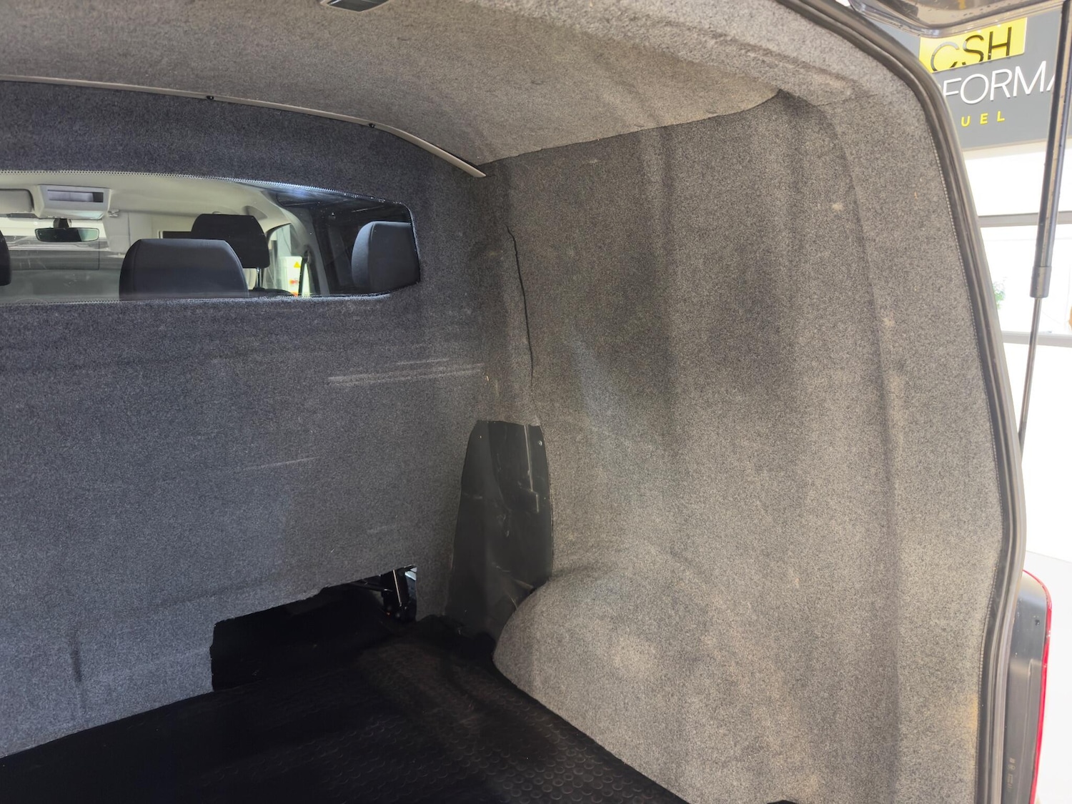 Used Volkswagen Transporter 2019 for sale - 76866147: Photo 38