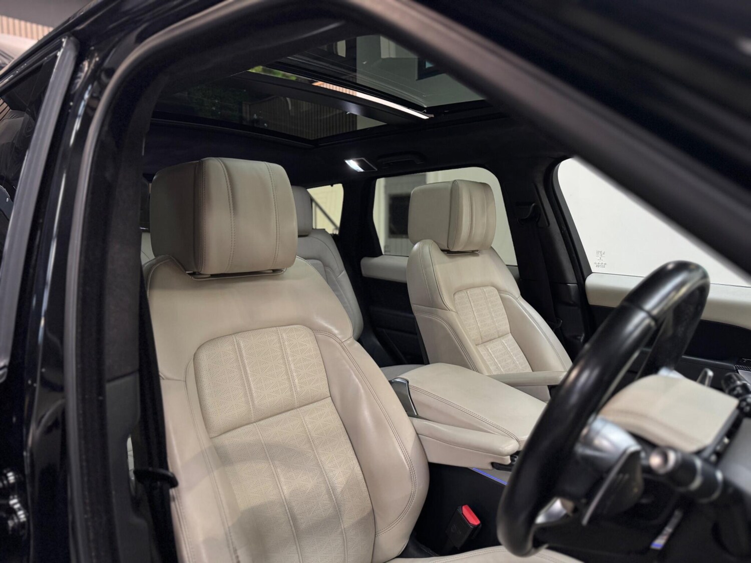 Used Land Rover Range Rover Sport for sale - 76659370: Photo 19