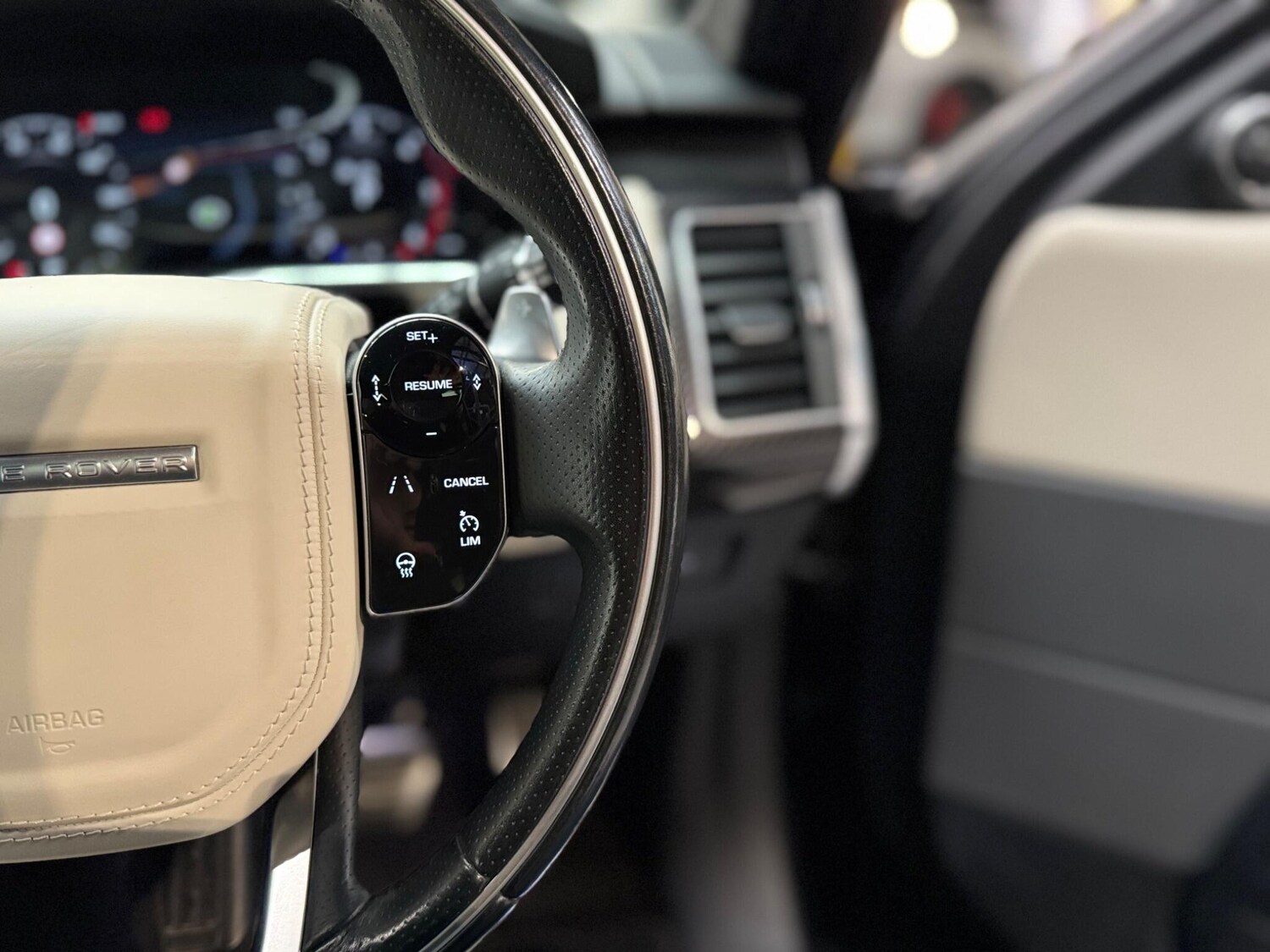 Used Land Rover Range Rover Sport for sale - 76659370: Photo 32