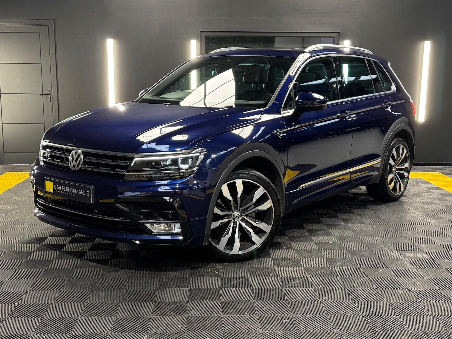 Used Volkswagen Tiguan 2017 for sale - 76965601: Photo 1
