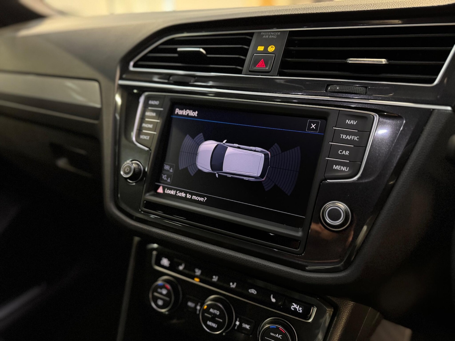 Used Volkswagen Tiguan 2017 for sale - 76965601: Photo 27