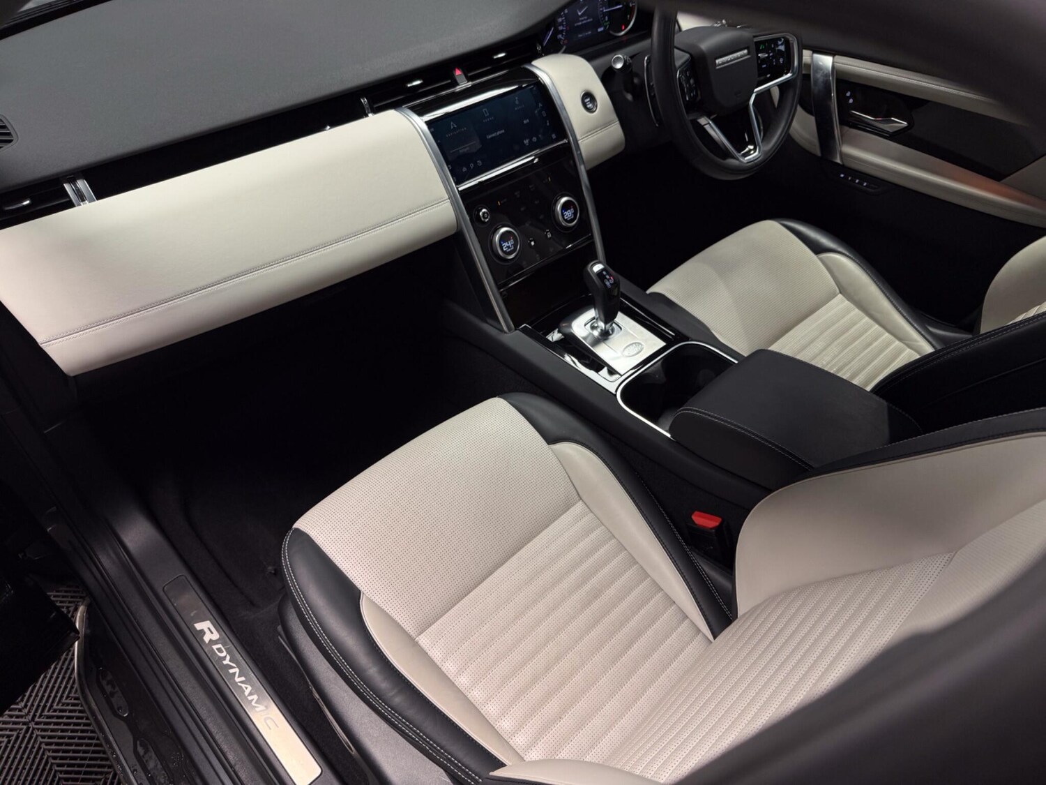 Used Land Rover Discovery Sport for sale - 77784546: Photo 24