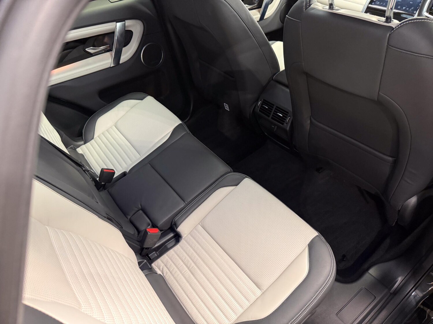 Used Land Rover Discovery Sport for sale - 77784546: Photo 26